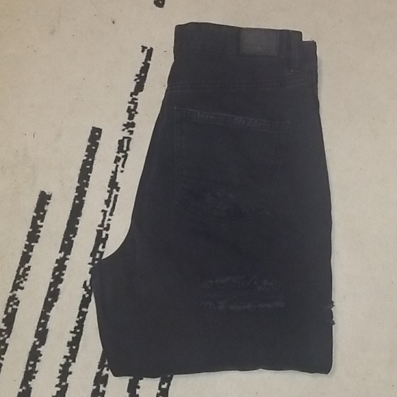 American Eagle Destroyed Mom Jeans - Picture 6 of 7